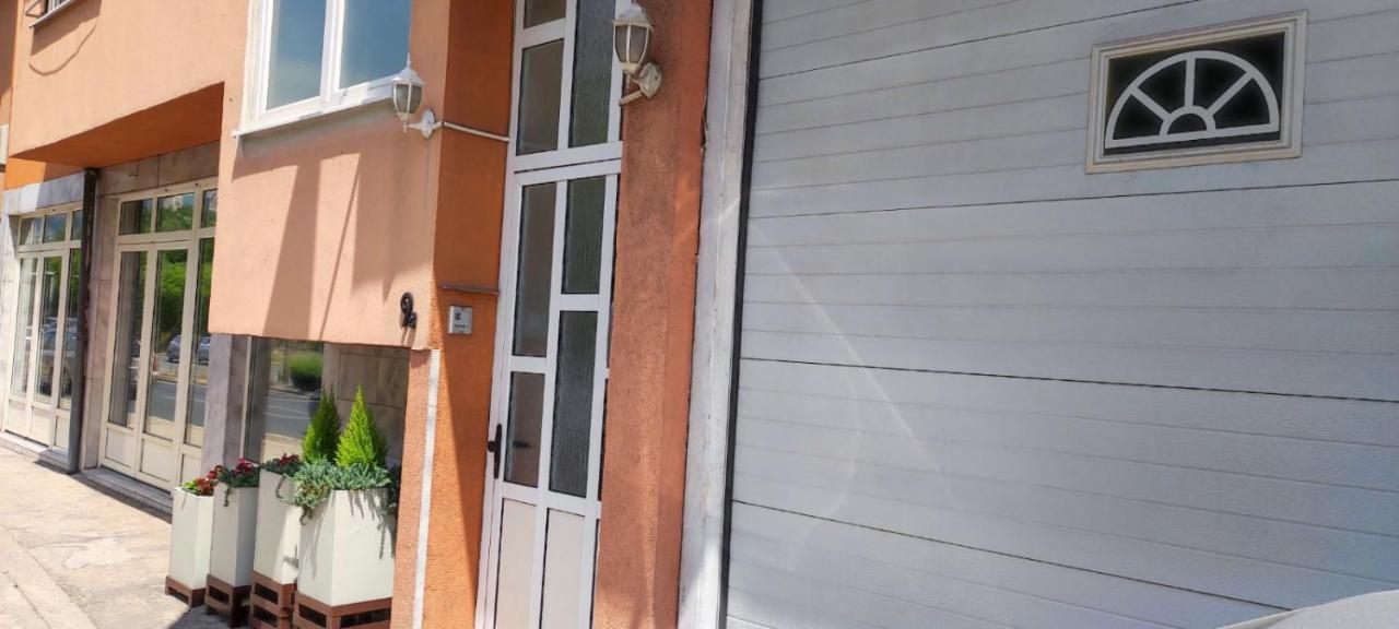 Villa Monera Apartments & Rooms & Free Garage Μόσταρ Εξωτερικό φωτογραφία