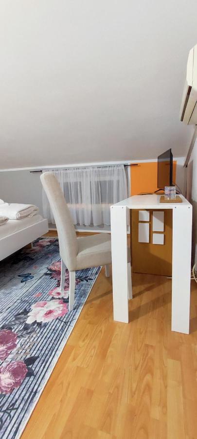 Villa Monera Apartments & Rooms & Free Garage Μόσταρ Εξωτερικό φωτογραφία