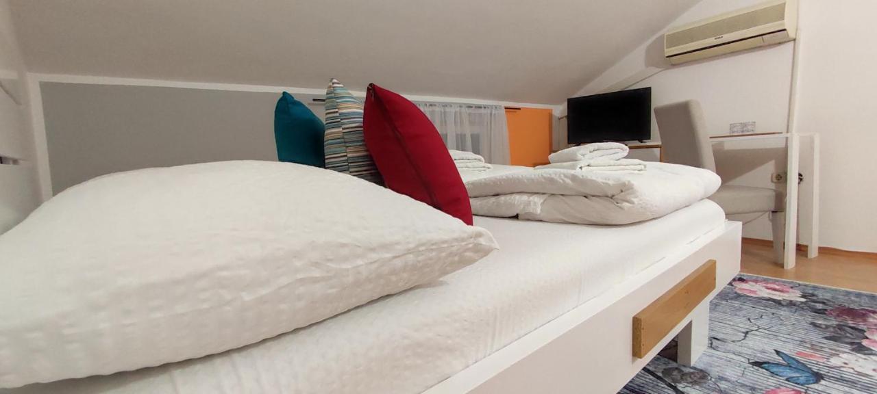 Villa Monera Apartments & Rooms & Free Garage Μόσταρ Εξωτερικό φωτογραφία