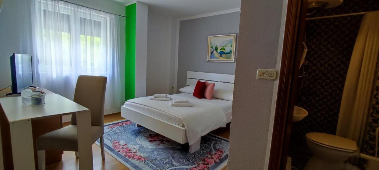 Villa Monera Apartments & Rooms & Free Garage Μόσταρ Εξωτερικό φωτογραφία