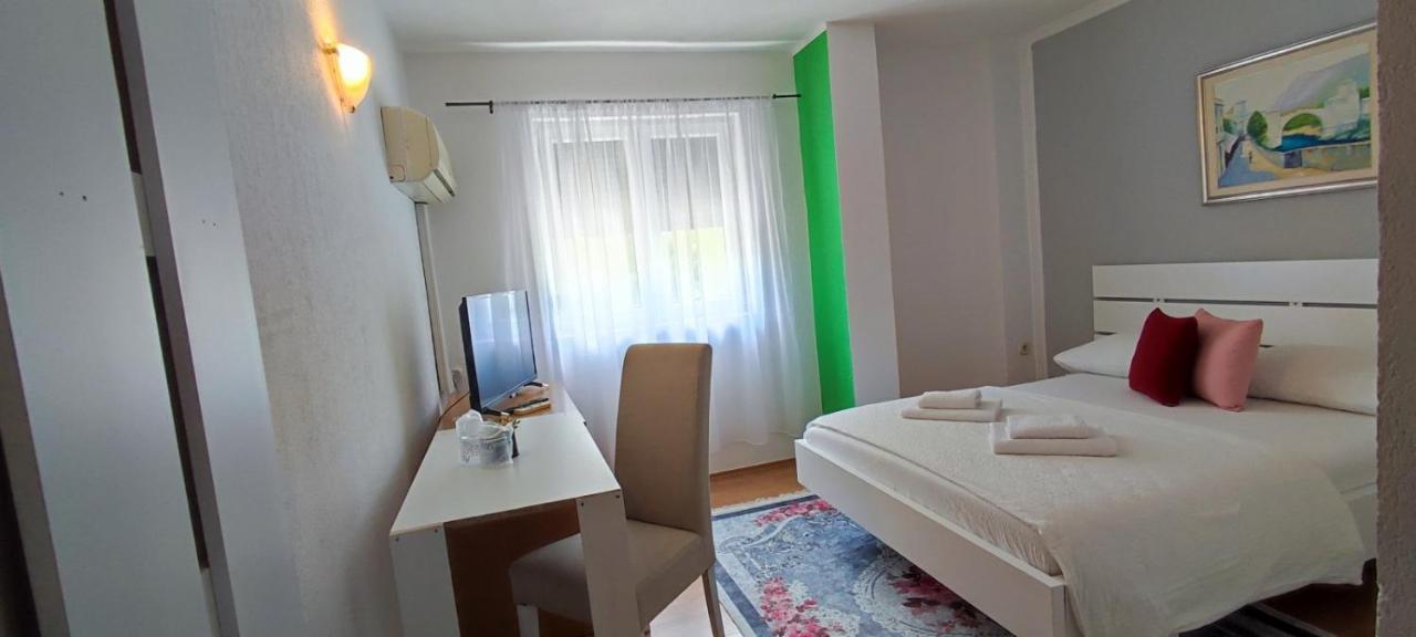 Villa Monera Apartments & Rooms & Free Garage Μόσταρ Εξωτερικό φωτογραφία