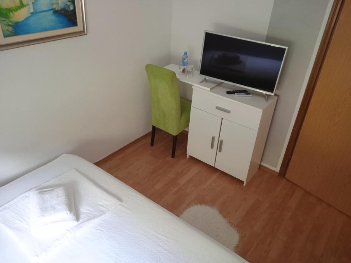 Villa Monera Apartments & Rooms & Free Garage Μόσταρ Εξωτερικό φωτογραφία